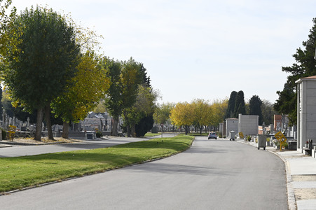 Der Friedhof La Almudena in Madrid