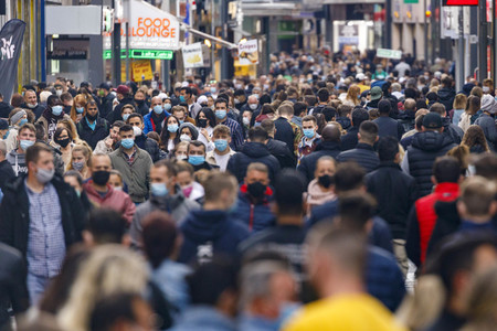 Symbolfoto Lockdown Light