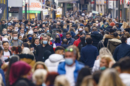 Symbolfoto Lockdown Light