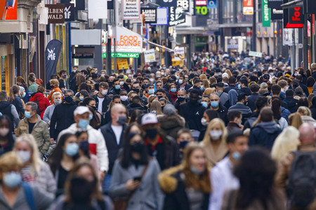 Symbolfoto Lockdown Light