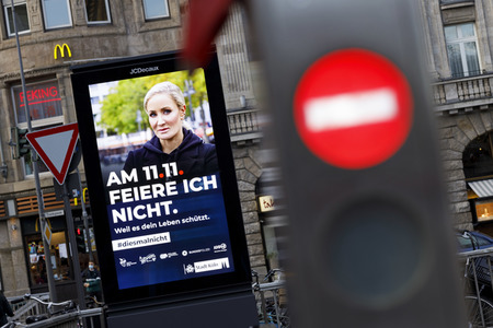 Symbolfoto Corona und Karneval