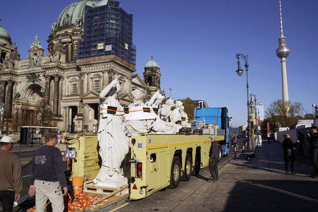 Statuen für den Schlüterhof in Berlin