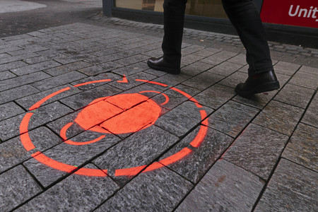 Symbolfoto Corona-Piktogramm