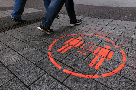 Symbolfoto Corona-Piktogramm