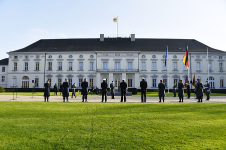 Ansprache des Bundespräsidenten zum 65. Gründungstag der Bundeswehr in Berlin