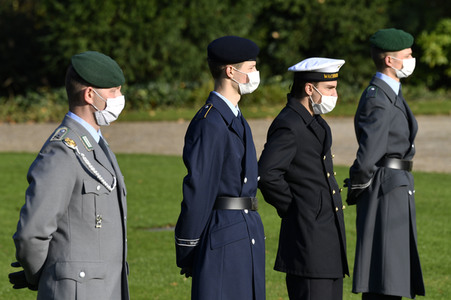 Ansprache des Bundespräsidenten zum 65. Gründungstag der Bundeswehr in Berlin