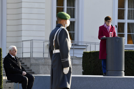Ansprache des Bundespräsidenten zum 65. Gründungstag der Bundeswehr in Berlin