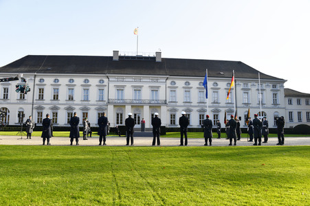 Ansprache des Bundespräsidenten zum 65. Gründungstag der Bundeswehr in Berlin