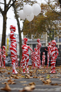 Kunst-Aktion von Dennis Josef Meseg in Köln