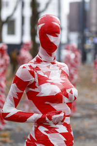 Kunst-Aktion von Dennis Josef Meseg in Köln