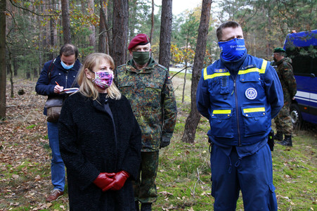 Pressetermin zum Bau eines Zauns zur Eindämmung der Afrikanischen Schweinepest in Krauschwitz