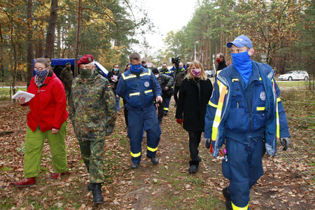 Pressetermin zum Bau eines Zauns zur Eindämmung der Afrikanischen Schweinepest in Krauschwitz