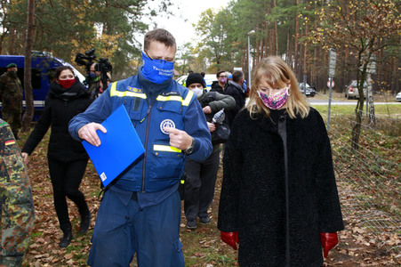 Pressetermin zum Bau eines Zauns zur Eindämmung der Afrikanischen Schweinepest in Krauschwitz