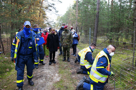 Pressetermin zum Bau eines Zauns zur Eindämmung der Afrikanischen Schweinepest in Krauschwitz