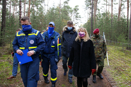 Pressetermin zum Bau eines Zauns zur Eindämmung der Afrikanischen Schweinepest in Krauschwitz