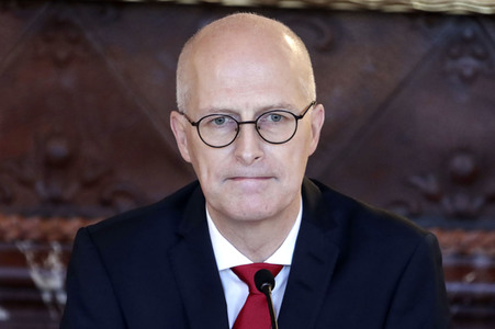 Corona-Pressekonferenz in Hamburg