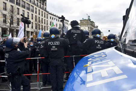 Proteste von Gegnern der Corona-Politik in Berlin
