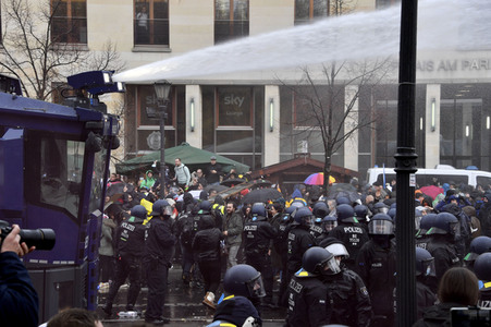 Proteste von Gegnern der Corona-Politik in Berlin