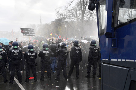 Proteste von Gegnern der Corona-Politik in Berlin