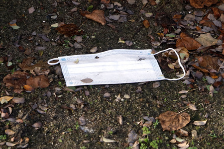 Symbolfoto Maskenmüll