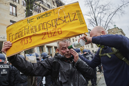Proteste von Gegnern der Corona-Politik in Berlin