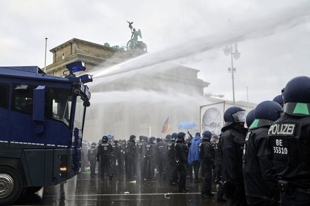 Proteste von Gegnern der Corona-Politik in Berlin