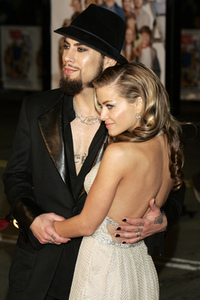 Filmpremiere 'Im Dutzend billiger 2: Zwei Väter drehen durch' in Los Angeles