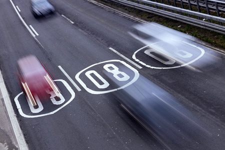 Symbolfoto Tempolimit