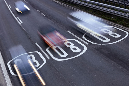 Symbolfoto Tempolimit