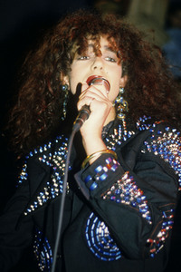 Showcase von Scarlett Fantastic in London