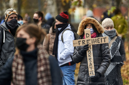 Schweigemarsch gegen Coronamaßnahmen in Berlin