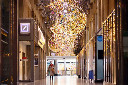 Symbolfoto Weihnachtseinkäufe