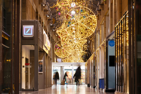 Symbolfoto Weihnachtseinkäufe