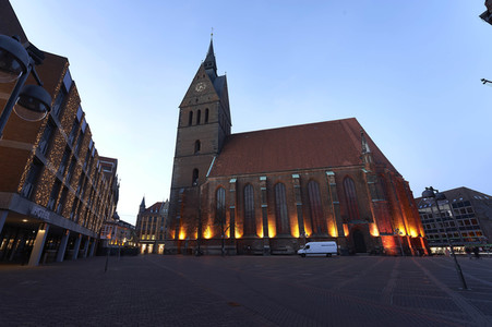 'Orange Day - Stoppt Gewalt gegen Frauenund Mädchen' in Hannover