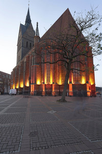 'Orange Day - Stoppt Gewalt gegen Frauenund Mädchen' in Hannover