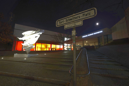 'Orange Day - Stoppt Gewalt gegen Frauenund Mädchen' in Hannover