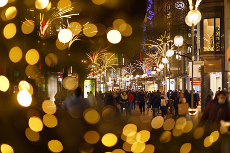Symbolfoto Weihnachtseinkäufe