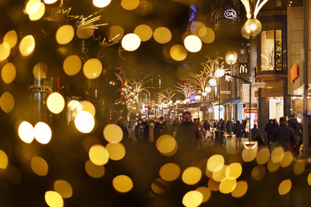 Symbolfoto Weihnachtseinkäufe