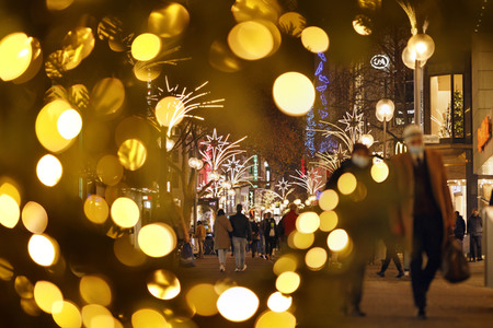 Symbolfoto Weihnachtseinkäufe