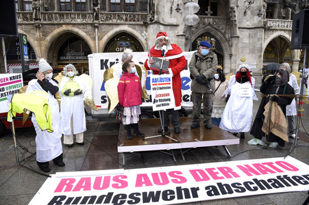 Kundgebung zum bundesweiten Aktionstag gegen Aufrüstung und Krieg in München