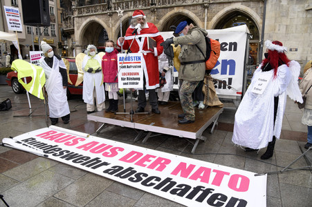 Kundgebung zum bundesweiten Aktionstag gegen Aufrüstung und Krieg in München