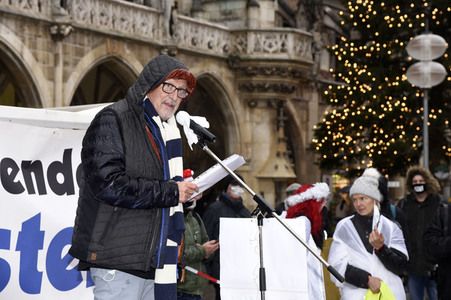 Kundgebung zum bundesweiten Aktionstag gegen Aufrüstung und Krieg in München