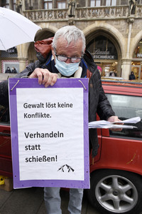 Kundgebung zum bundesweiten Aktionstag gegen Aufrüstung und Krieg in München