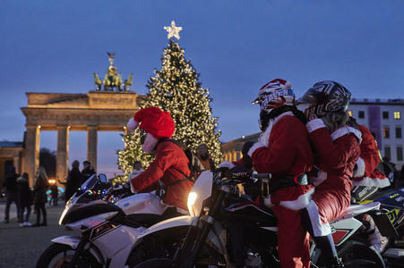 Weihnachtsbeleuchtung am Brandenburger Tor in Berlin