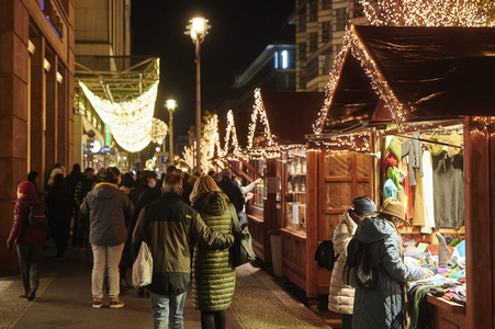 Weihnachtsbuden auf der Friedrichstraße in Berlin