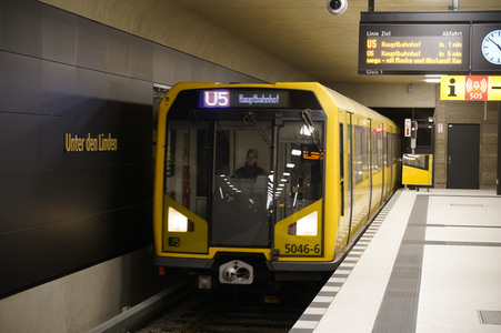 Neuer U-Bahnhof Unter den Linden in Berlin