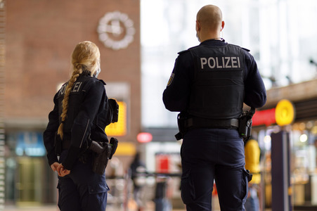 Symbolfoto Maskenkontrolle