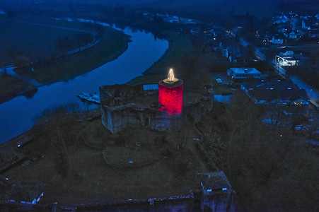 Die größte Adventskerze Norddeutschlands in Polle