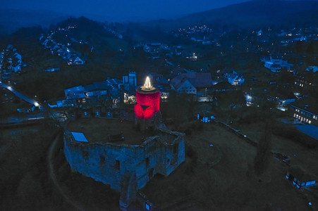 Die größte Adventskerze Norddeutschlands in Polle