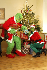 GEEK ART: Der Weihnachtsmann und der Grinch / Santa Claus and the Grinch